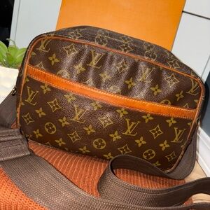 Louis Vuitton reporter Monogram Messenger Bag